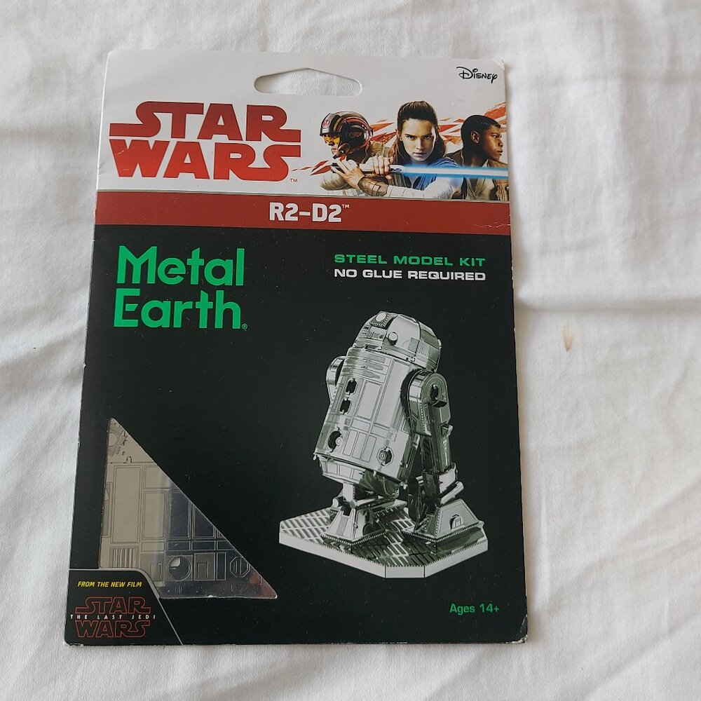 Metal Earth R2-D2 3D Model Kit